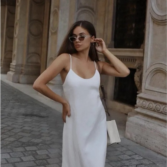 Linen Zara Dress - Picture 9 of 13